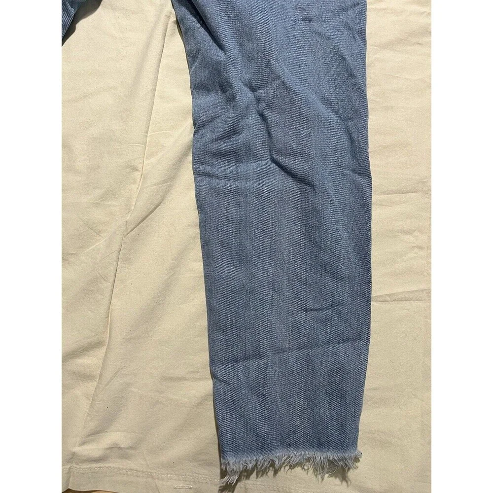 Riot High Rise Mom Jeans Size 8/Medium Ripped Distressed %100 Cotton - Picture 11 of 12